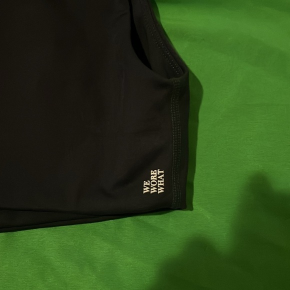 WeWoreWhat Navy Blue Sleeveless Crop Tank Top size Medium - Picture 6 of 10